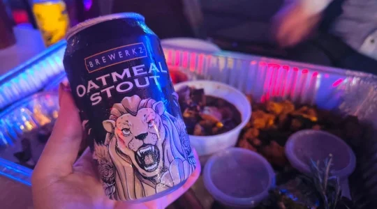 船上で楽しむ！BREWERKZの軽食付き